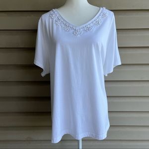 •Croft & Barrow• Short Sleeve Embellished Neckline Tee - Size 3X